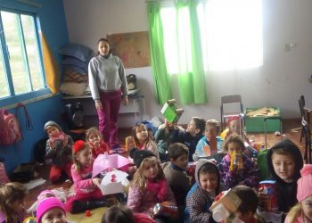 E.M.E.I SONHO MEU REALIZA ATIVIDADES RELACIONADAS AO MEIO AMBIENTE – Os alunos da educação infantil estão aprendendo brincando com a importância de reciclar