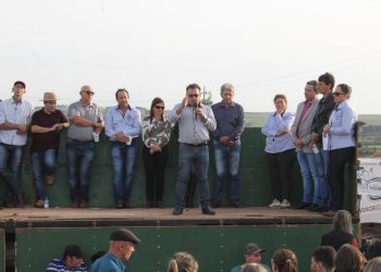 ASFALTO JÁ: Mobilização por acesso asfáltico reúne quase 1.000 pessoas