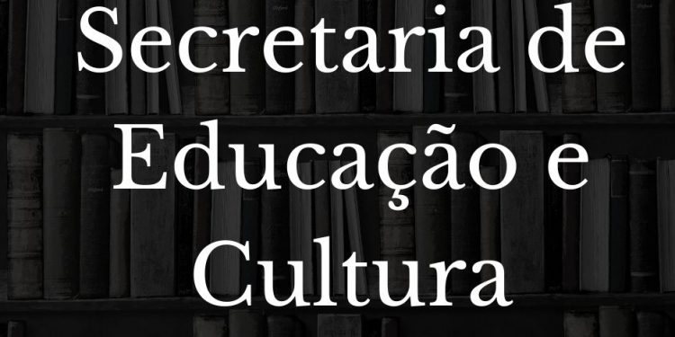 SECRETARIA MUNICIPAL DE EDUCAÇÃO E CULTURA PROMOVE REUNIÃO ONLINE COM OS PROFESSORES DA REDE MUNICIPAL DE ENSINO