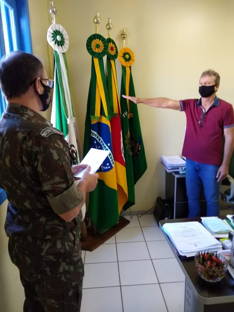 TERMO DE POSSE DE PRESIDENTE DA JUNTA MILITAR