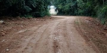 SECRETARIA DE OBRAS REALIZA MANUTENÇÃO E O ALARGAMENTO DE ESTRADAS