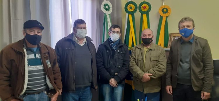 PREFEITO RECEBE A VISITA DE REPRESENTANTES DA COORDENADORIA REGIONAL DE CRUZ ALTA