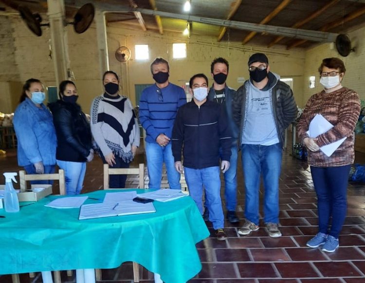 ÚLTIMA ENTREGA DA CESTA DE ALIMENTO DO PROGRAMA PAA  ( PROGRAMA AQUISIÇÃO DE ALIMENTOS)  FOI FEITA NA SEXTA FEIRA DIA 09 DE JULHO