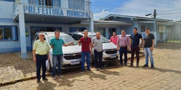 MUNICÍPIO DE TUNAS ADQUIRI 02 (DUAS) SPIN ANO 2021 MODELO 2022, AUTOMÁTICA O KM COM ORÇAMENTO 2021