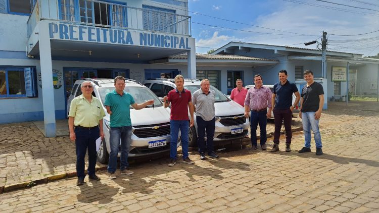 MUNICÍPIO DE TUNAS ADQUIRI 02 (DUAS) SPIN ANO 2021 MODELO 2022, AUTOMÁTICA O KM COM ORÇAMENTO 2021