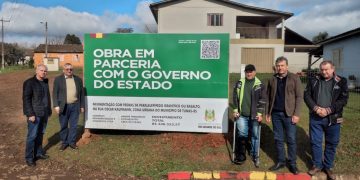 PREFEITO MUNICIPAL DE TUNAS DÁ ORDEM DE INICIO À OBRAS DE CALÇAMENTO NA CIDADE