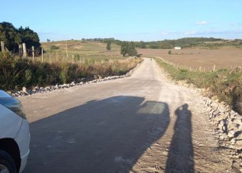 MELHORIAS NAS ESTRADAS DO MUNICÍPIO DE TUNAS.