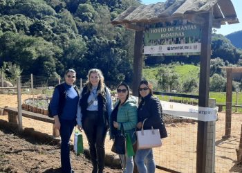 PARTICIPAÇÃO DE TUNAS NO ENCONTRO REGIONAL DE PLANTAS BIOATIVAS.
