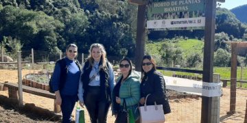 PARTICIPAÇÃO DE TUNAS NO ENCONTRO REGIONAL DE PLANTAS BIOATIVAS.