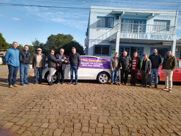 PREFEITO PAULO HENRIQUE REUTER RECEBE TÍTULO DE CIDADÃO DESTAQUE DE TUNAS.