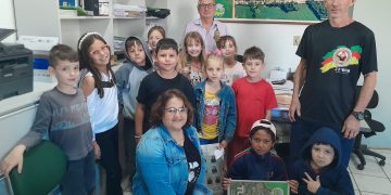 PREFEITURA DE TUNAS RECEBE VISITA DE ALUNOS.