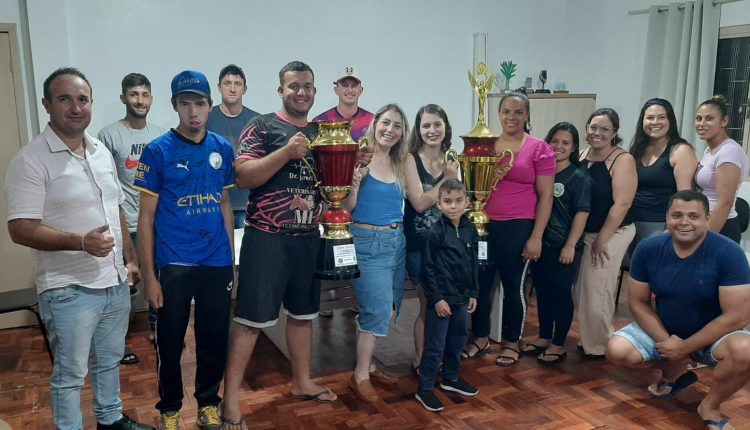 ASSOCIAÇÃO DE JUVENTUDE RURAL DE TUNAS RECEBE PARABENIZAÇÕES POR CONQUISTAS REGIONAIS EM 2023.