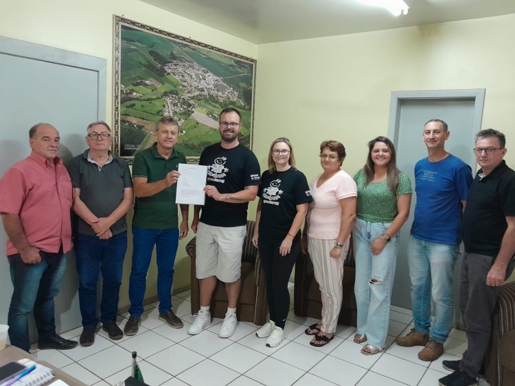 MUNICÍPIO DE TUNAS REALIZA REUNIÃO COM A EQUIPE DO PROJETO ARTE E CIDADANIA.