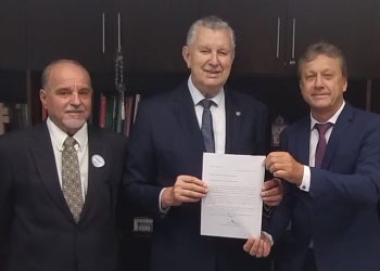 PREFEITO DE TUNAS PAULO HENRIQUE REUTER E COMITIVA TUNENSE REALIZAM VIAGEM A BRASÍLIA DF.