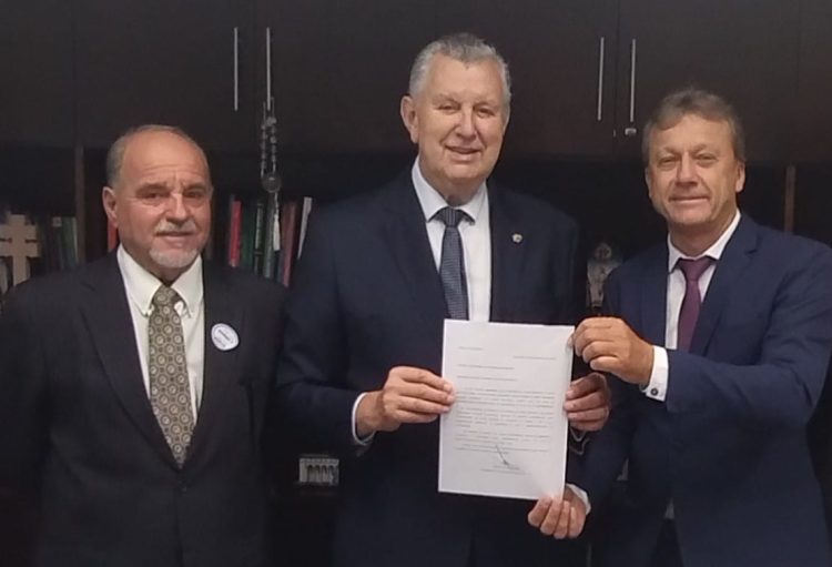 PREFEITO DE TUNAS PAULO HENRIQUE REUTER E COMITIVA TUNENSE REALIZAM VIAGEM A BRASÍLIA DF.