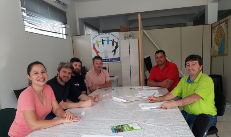 CONSELHO DA CULTURA SE REUNE PARA APRESENTAÇÃO DO PLANO DE TRABALHO PARA A EXECUÇÃO DO PROJETO DE GRAVAÇÃO DO AUDIOVISUAL REFERENTE A LEI PAULO GUSTAVO.