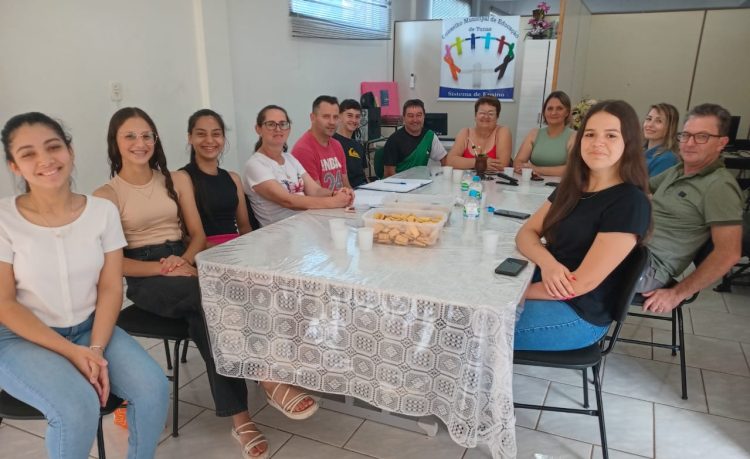 CONSELHOS CULTURA, TURISMO E DESPORTO.